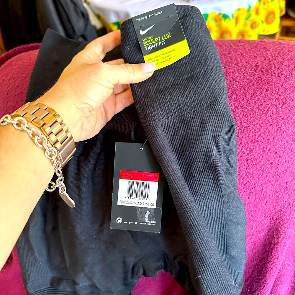 Nike sculpt leggings